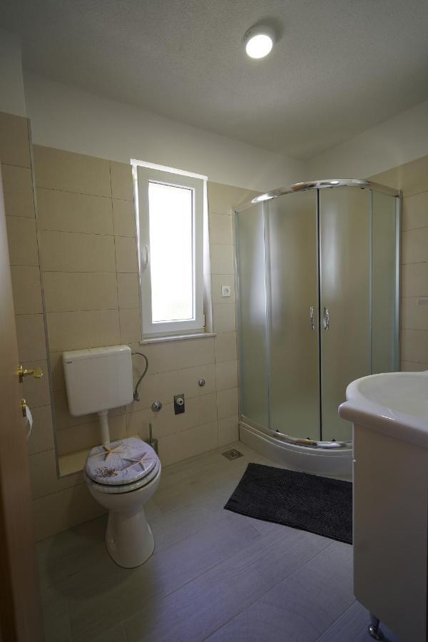 Ferienwohnung Studio Apartman M&F Split Exterior foto
